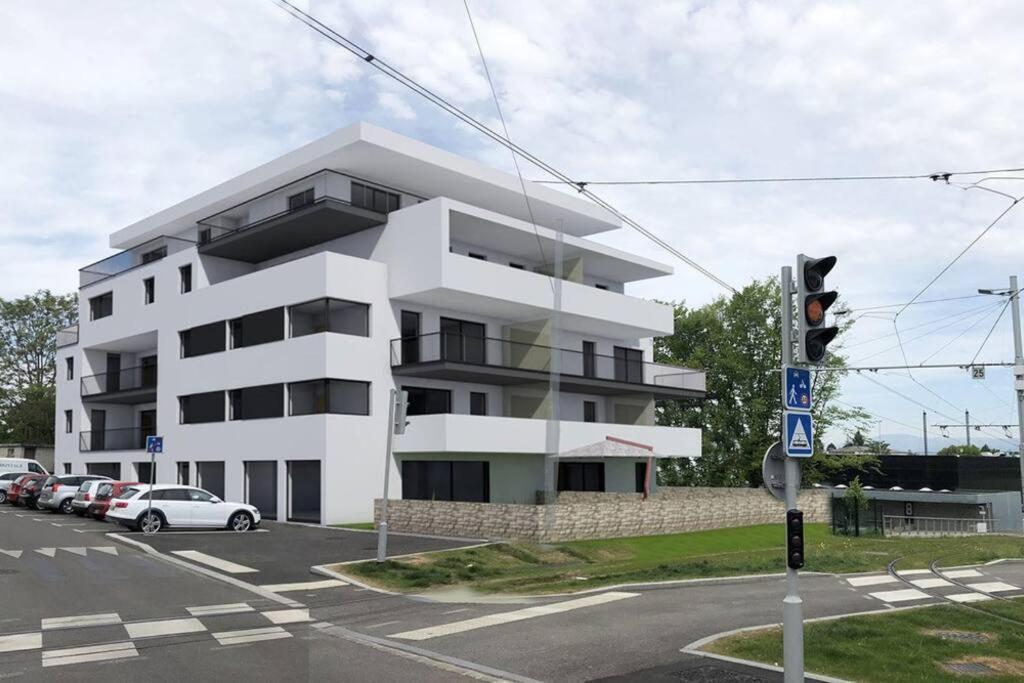 Apartment Magnifique A La Frontiere Suisse *